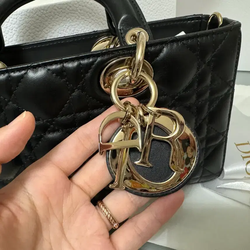 디올 디조이백 미디움 블랙 풀셋 팔아요 사진 3