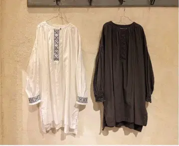 네스트로브 블랙 워크 자수 튜닉