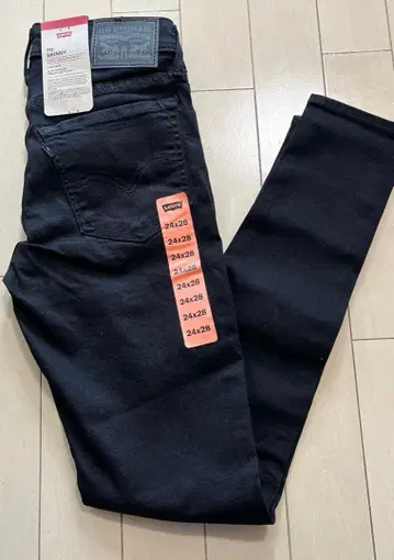 Levi's 711 SKINNY 블랙 24x28