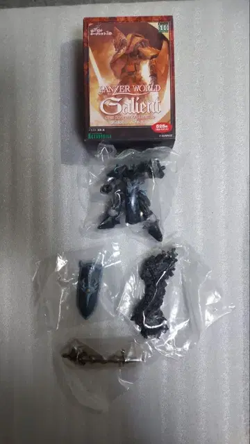 코토부키야 원코인 피규어 기갑계 가리안 기갑엽병(검) 풀컬러