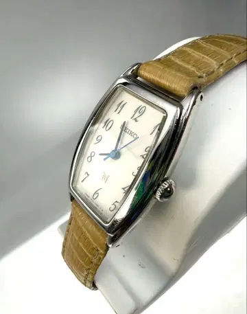 S120 SEIKO 쿼츠 손목시계 1F21-5C10 토노형