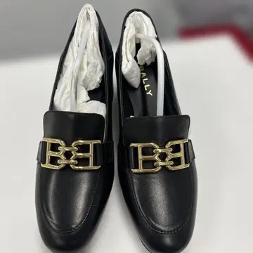 BALLY 가죽 로퍼 블랙 골드 금장 장식