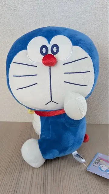 도라에몽 뒤돌아보기 BIG 봉제 인형