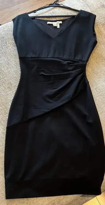 DVF 블랙 원피스
