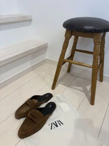 ZARA 스웨이드 느낌 로퍼 뮬