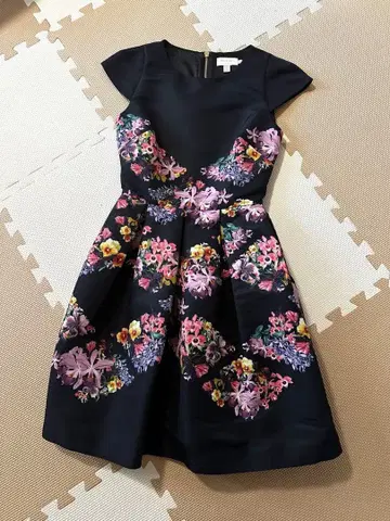 테드베이커 플라워 프린트 네이비 계열 사이즈 0