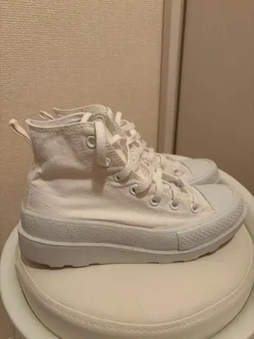 Converse All Star 화이트 하이컷 스니커즈 23cm