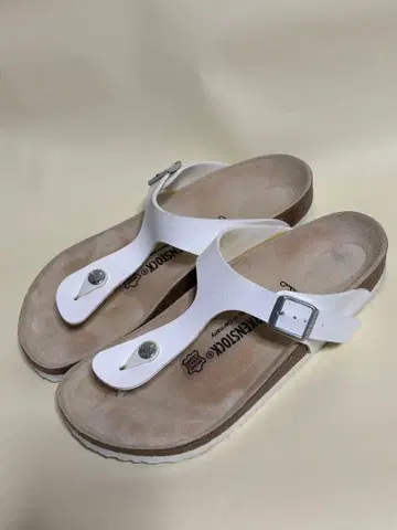 BIRKENSTOCK 기제 화이트 39 250