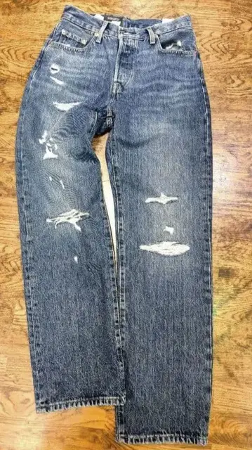 Levi's 501 스트레이트 데님 데미지 가공 25 63cm