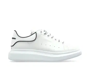 Alexander McQueen 오버 사이즈 스니커즈