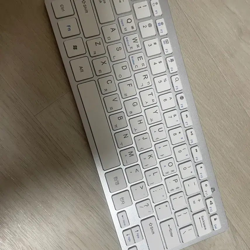 アクト BTK-02 Bluetoothキーボード