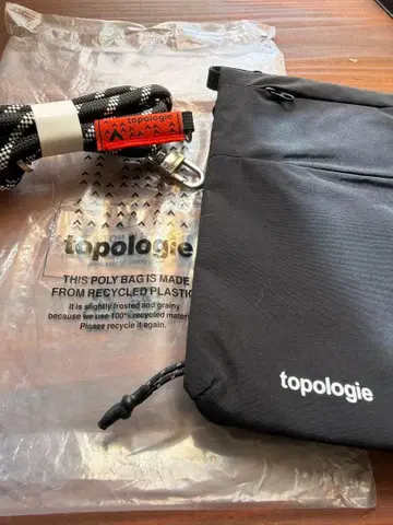 토폴로지 Topologie 폰 사코슈 미니 숄더백 블랙