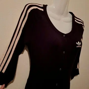 adidas originals 아디다스 반팔 무릎 기장 타이트 원피스