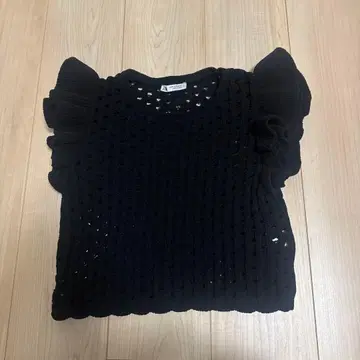 미사용 새상품 상의 ZARA 슬리브리스 니트 블랙 S 사이즈