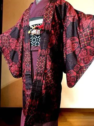 겉옷 롱겉옷 앤티크 블랙 레드 육각 국화 시침질 포함