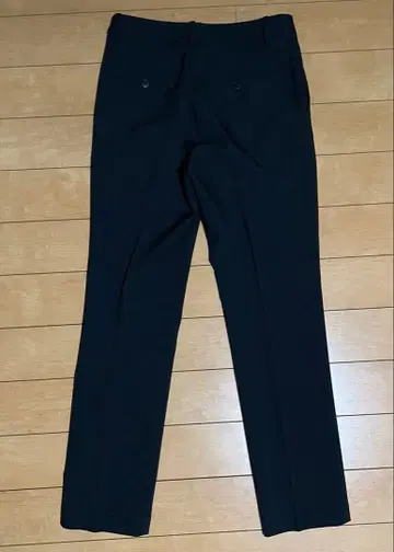 UNIQLO 감동 팬츠 블랙 스트레이트 64cm
