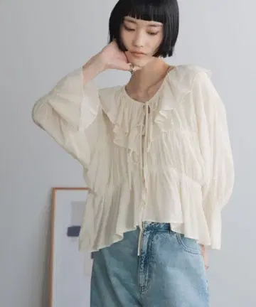 로리즈팜 셔링 프릴 블라우스 6S 아이보리