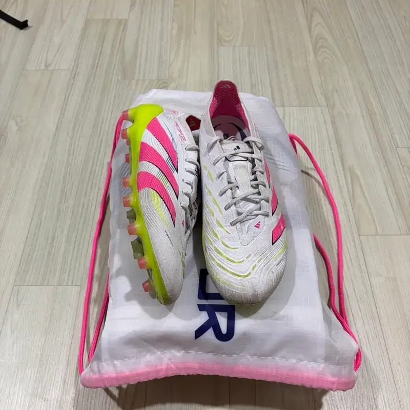 아디다스 프레데터 25 엘리트 AG 255