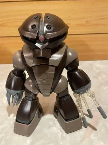 MG 앗가이 건담 프라모델 완성품