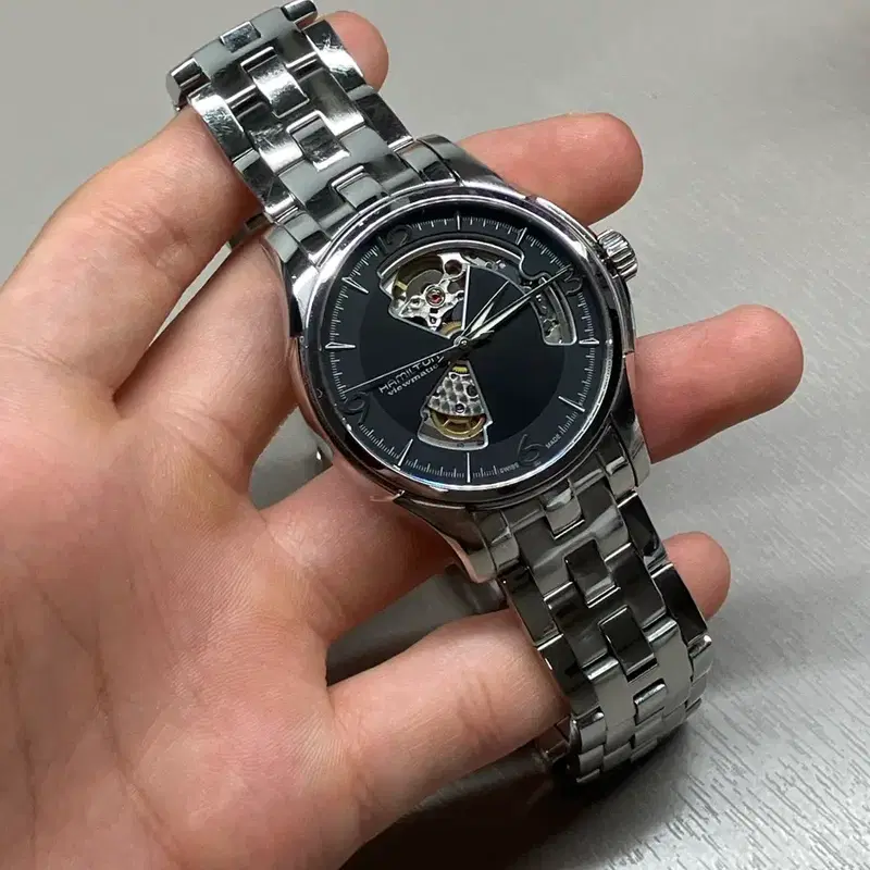 해밀턴 재즈마스터 오픈하트 42mm 검판