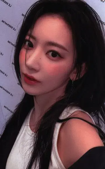 LE SSERAFIM UNFORGIVEN SAKURA 트레이딩 카드 럭드