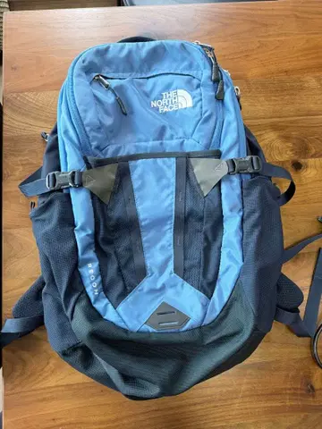 새상품급 The North Face RECON 백팩