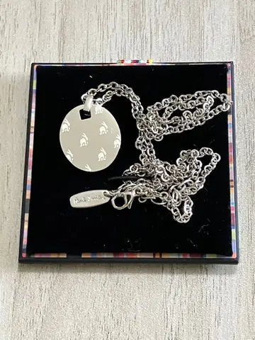 Paul Smith 목걸이 토끼 모티브