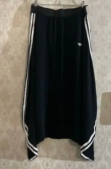 최종 가격 인하 adidas 벌룬 롱 스커트