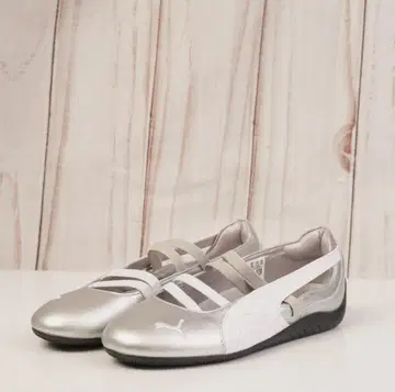 새상품급 PUMA SPEEDCAT BALLET METALLIC 24cm