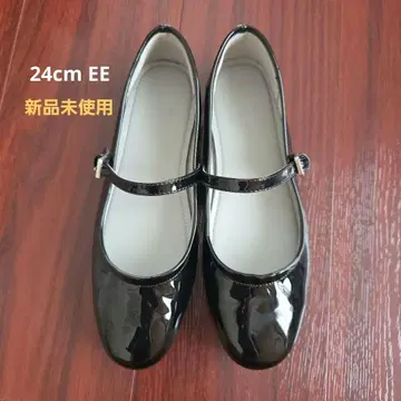 ing 스트랩 포함 에나멜 펌프스 블랙 24.0cm EE