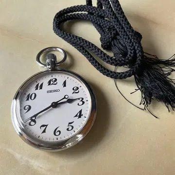 SEIKO 회중시계 화이트 다이얼 블랙 끈 포함