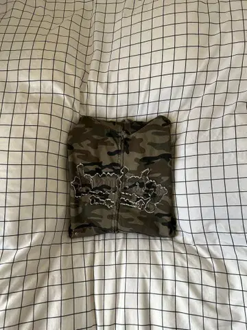sedacle 카모플라쥬 패턴 집업 후드티