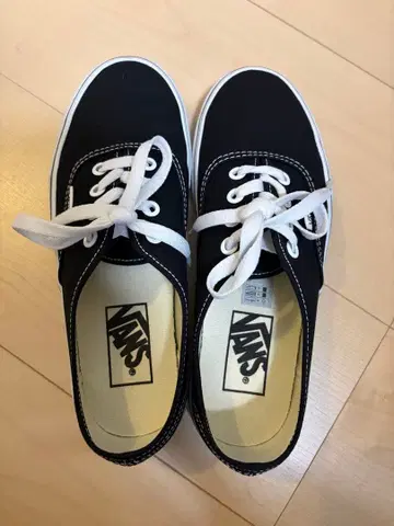 VANS 오센틱 블랙 스니커즈