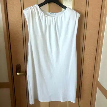 ZARA 화이트 미니 원피스 L