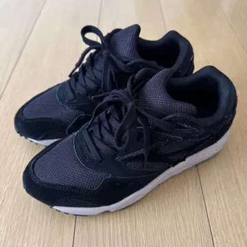 마가렛호웰 MIZUNO 스니커즈 블랙