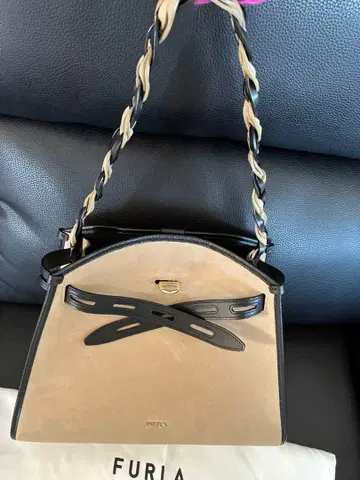 새상품급 FURLA 숄더백