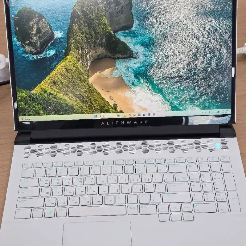델 에일리언웨어 M17 I9 16GB 256GB RTX2080