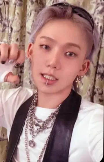 TREASURE HMV HYUNSUK LOVE PULSE