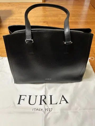 [ 새상품급 ] FURLA 토트백 블랙 오피스/취업활동