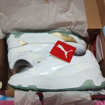 우타프리 스니커즈 PUMA 쿠루스 쇼