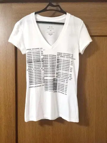 ARMANI EXCHANGE 아르마니 체인지 V넥 반팔