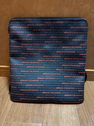 ARMANI EXCHANGE 올 로고 무늬 숄더백