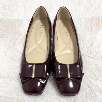 DIANA WELL FIT 에나멜 리본 펌프스 24cm EE 보르도