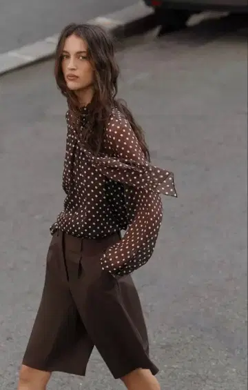 ZARA 이번 시즌 완판템 리본 포함 도트 프린트 블라우스 S