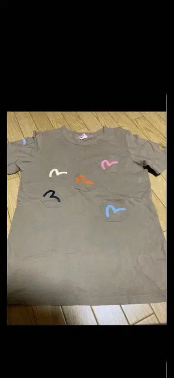 EVISU 반팔 티셔츠 메니 포켓 멀티 컬러 갈매기 로고