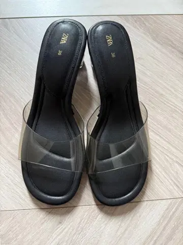 ZARA 클리어힐 샌들 블랙 36