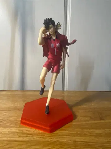 하이큐!! 쿠로오 테츠로 피규어 네코마 고교