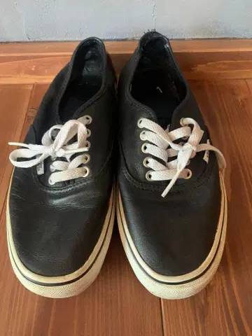 VANS Authentic 가죽 블랙 스니커즈