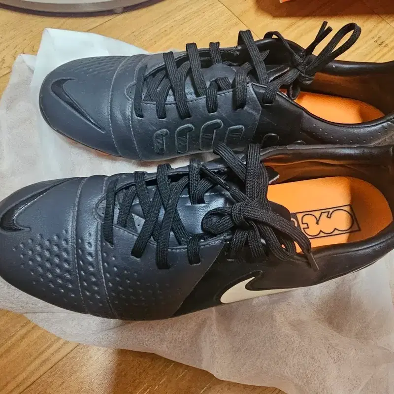 나이키 CTR360 트콰티스타 3 FG 축구화 260mm