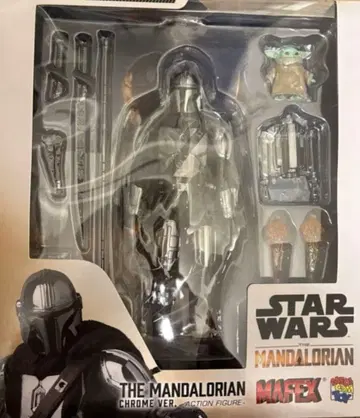 MAFEX 만달로리안 Chrome Ver. 피규어